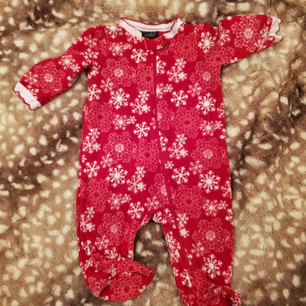 Faded Glory Brand Snowflake, Fleece, Footy Pajamas. 3 to 6 month baby